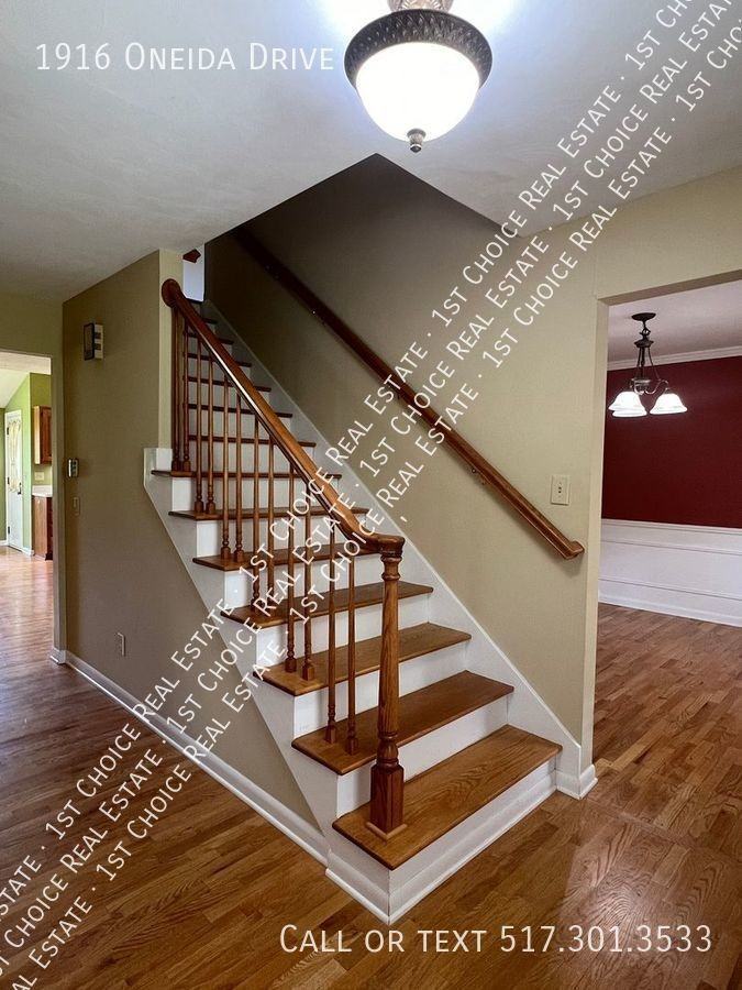 1916 Oneida Dr - Photo 2 of 36