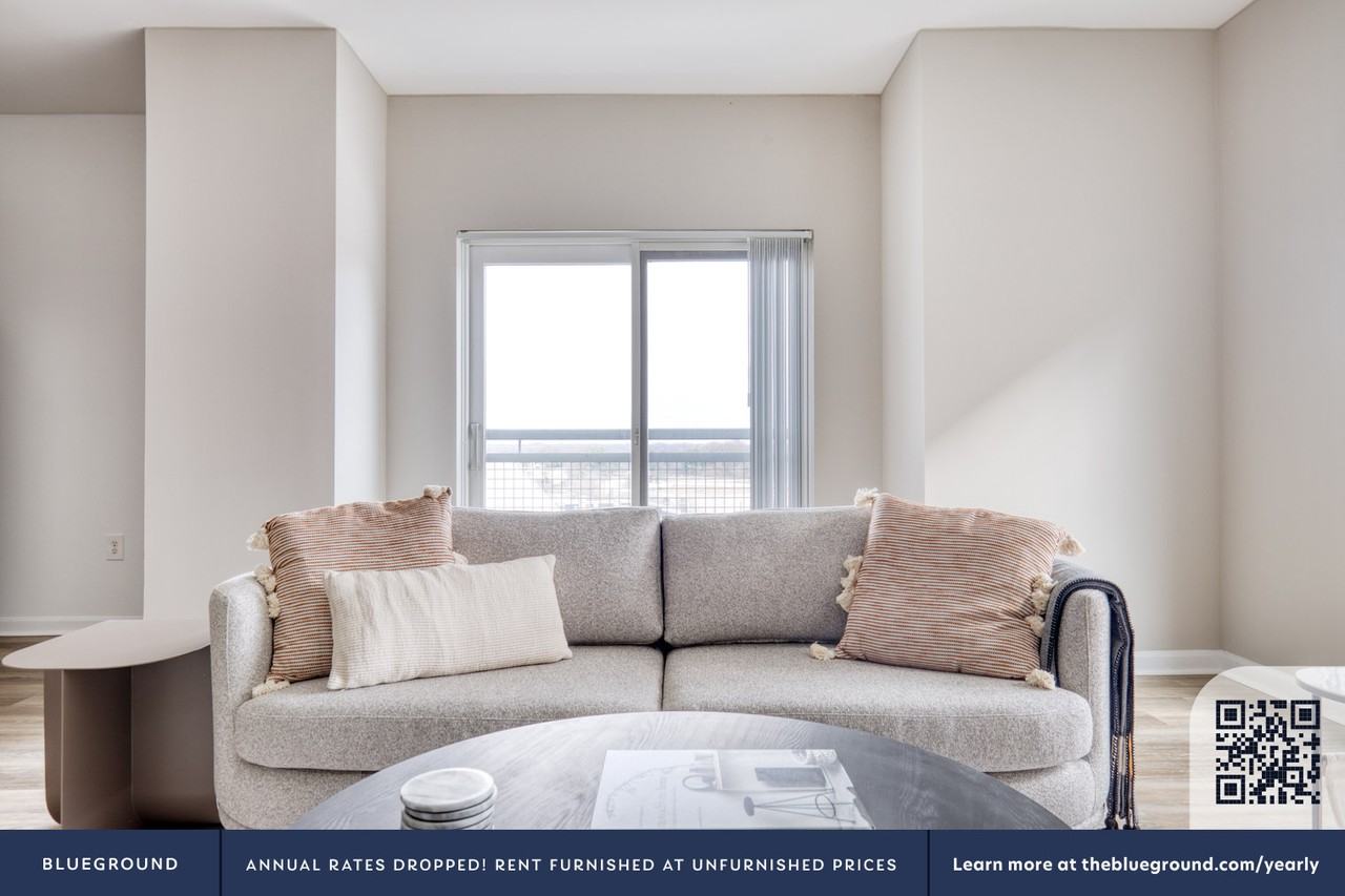 11351 Woodglen Drive - Photo 4 of 49