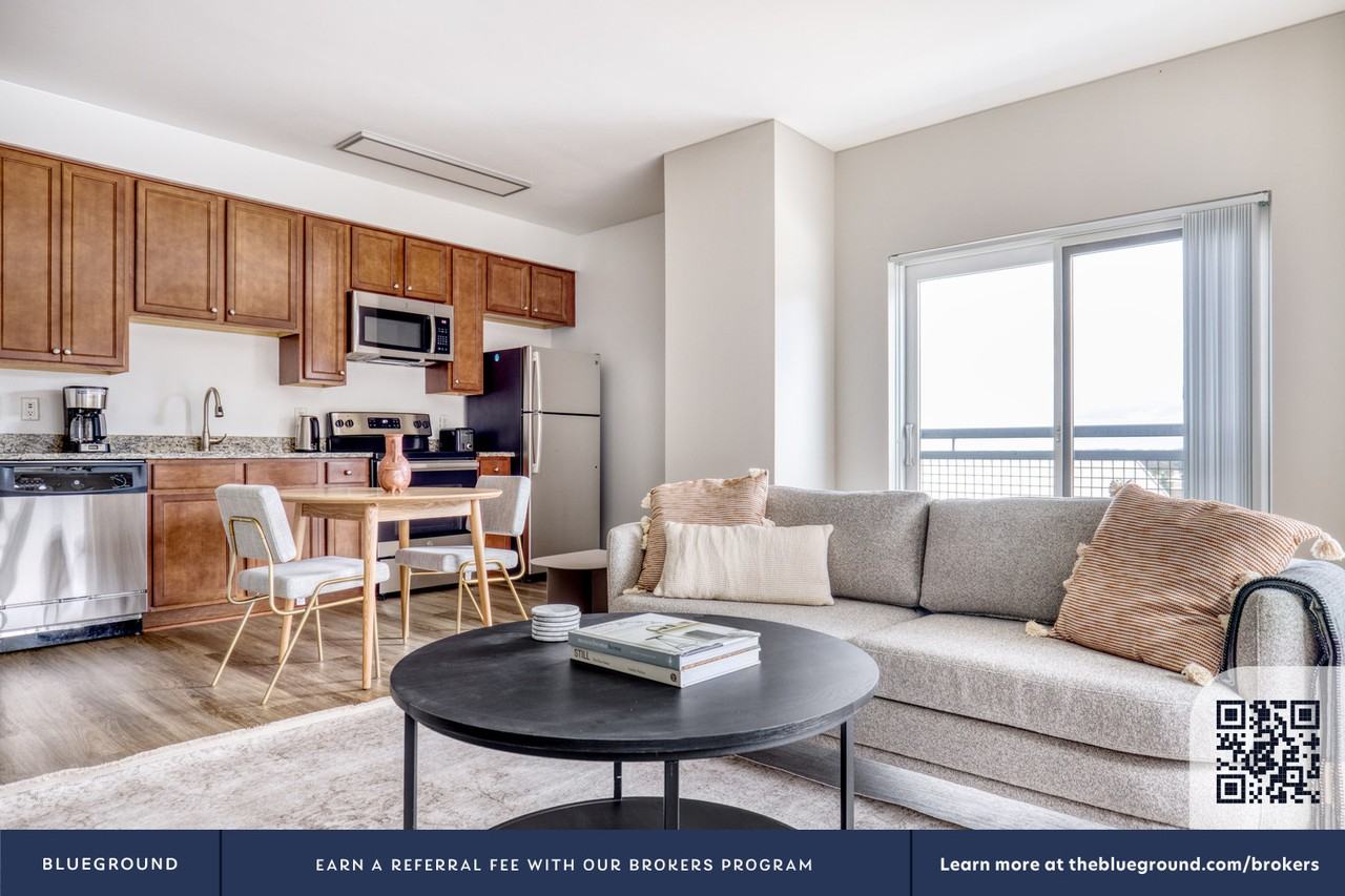 11351 Woodglen Drive - Photo 5 of 49