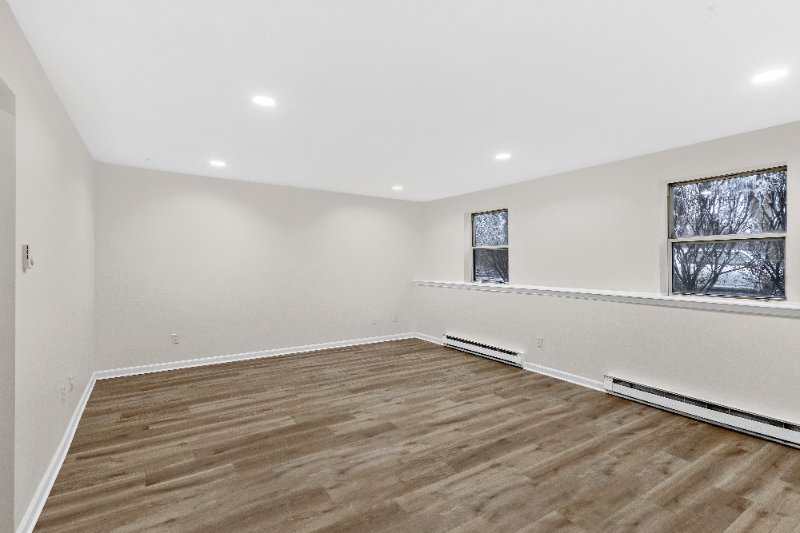 369 Partridge St - Photo 2 of 4