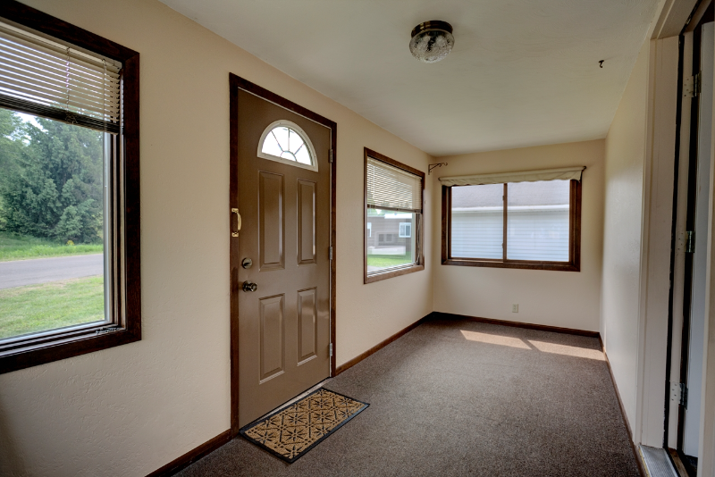 806 Manganese St - Photo 2 of 20