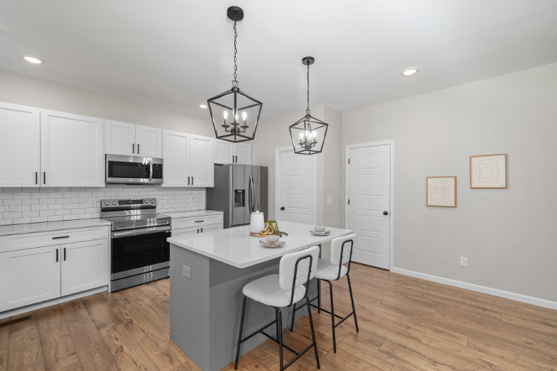 35 Lacey Oak Ct - Photo 3 of 20