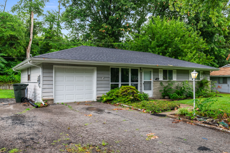 2165 Freckles Dr - Photo 2 of 20