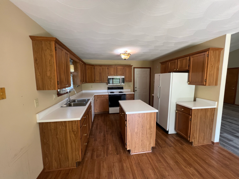 1124 Old Crows Way - Photo 5 of 17