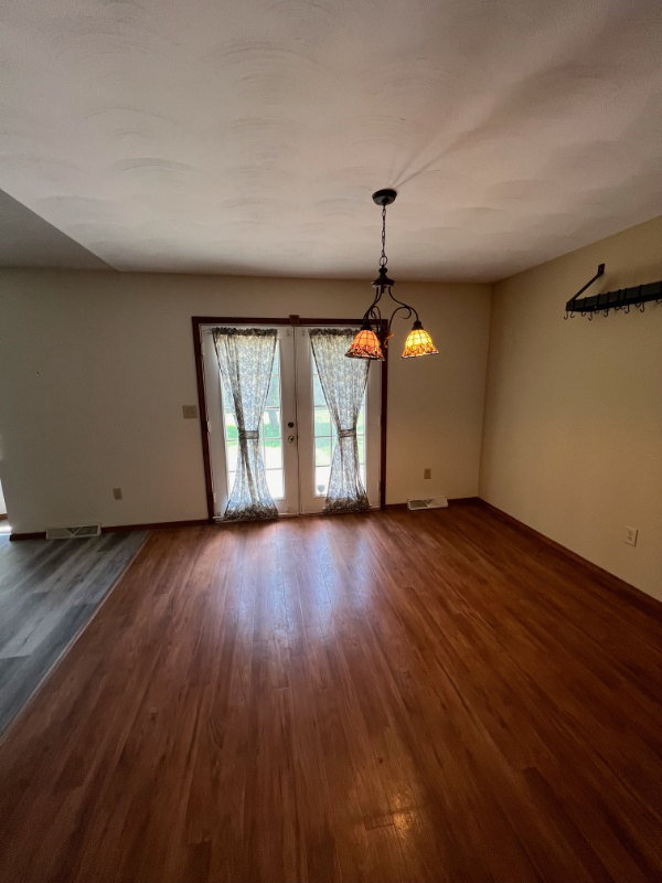 1124 Old Crows Way - Photo 6 of 17