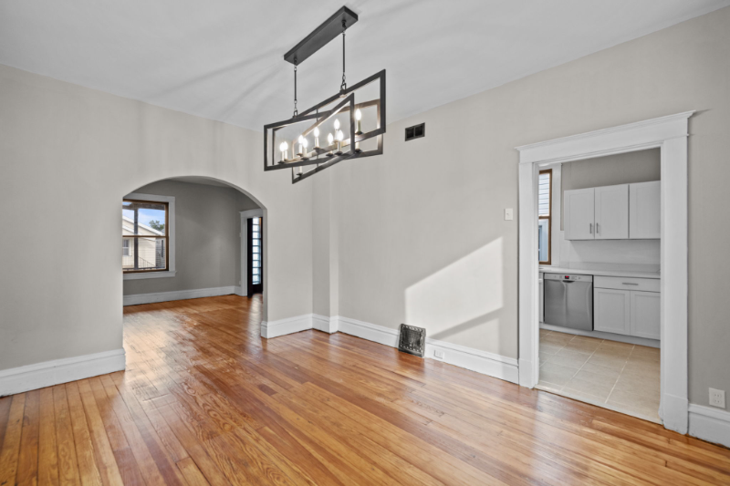 4824 Sigel Ave - Photo 3 of 17