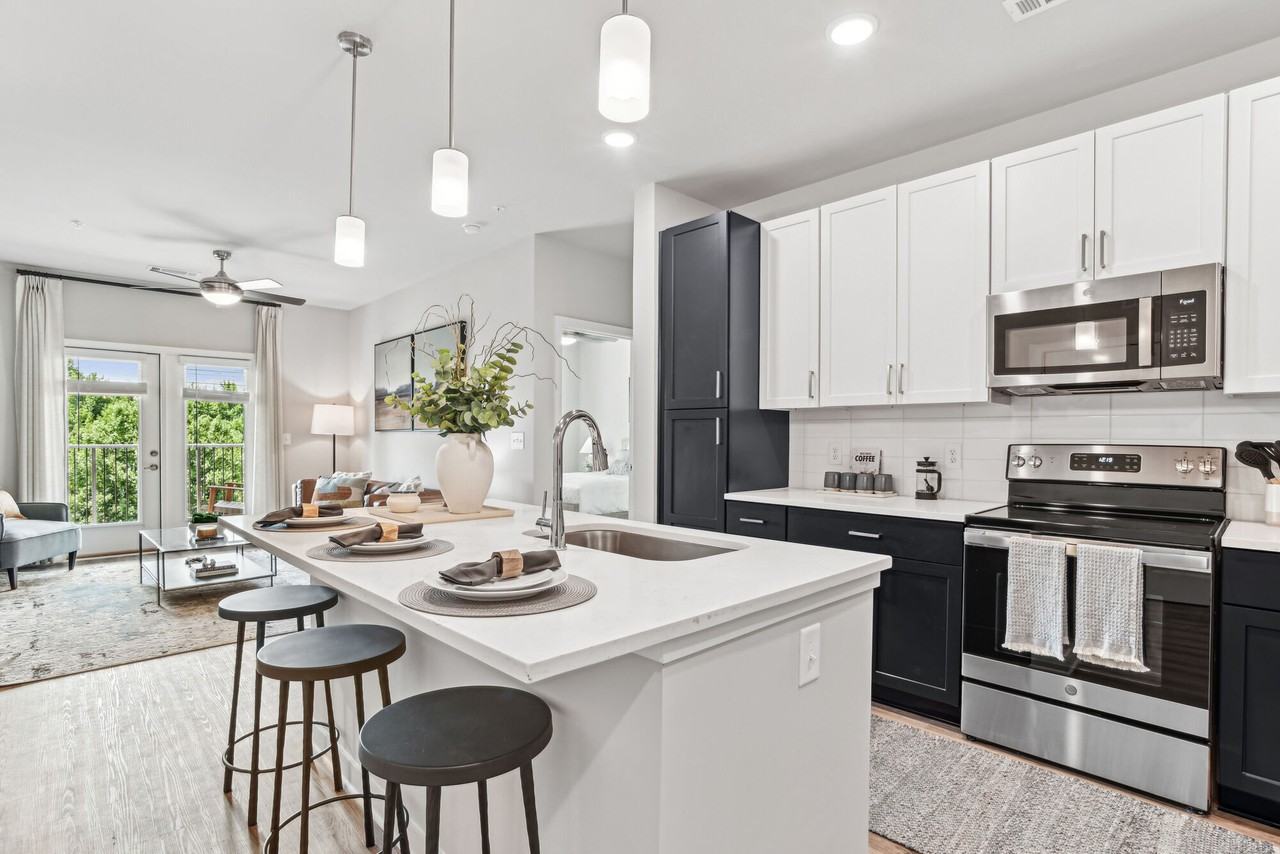 Accent Berkeley Place - Photo 5 of 28