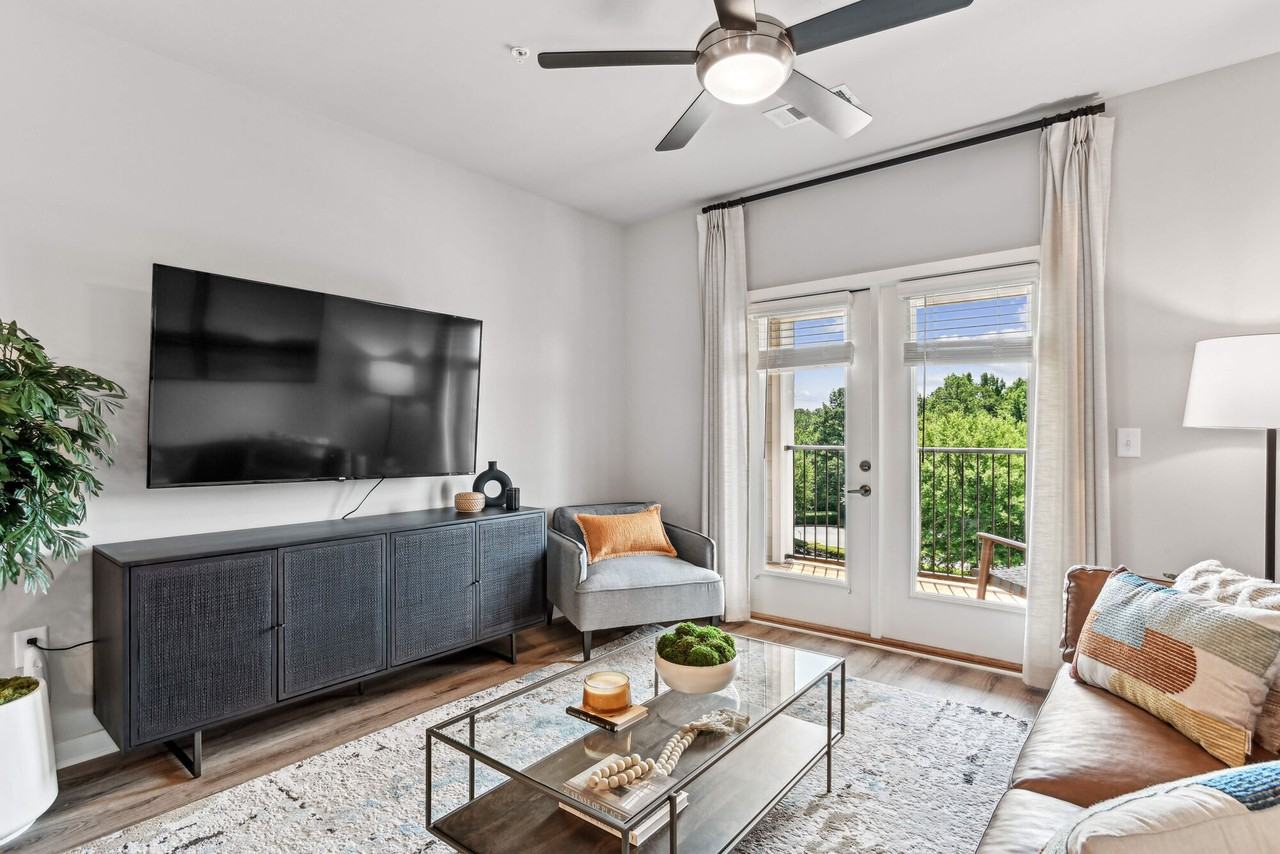 Accent Berkeley Place - Photo 7 of 28