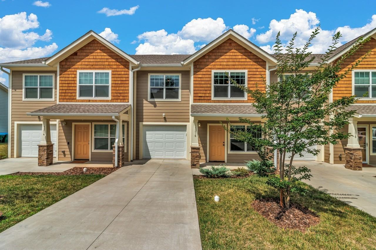 1216 Pauline Trail Drive - Photo 3 of 44