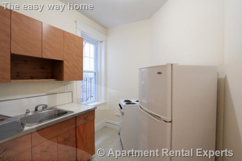27 Park Dr #7 - Photo 4 of 9