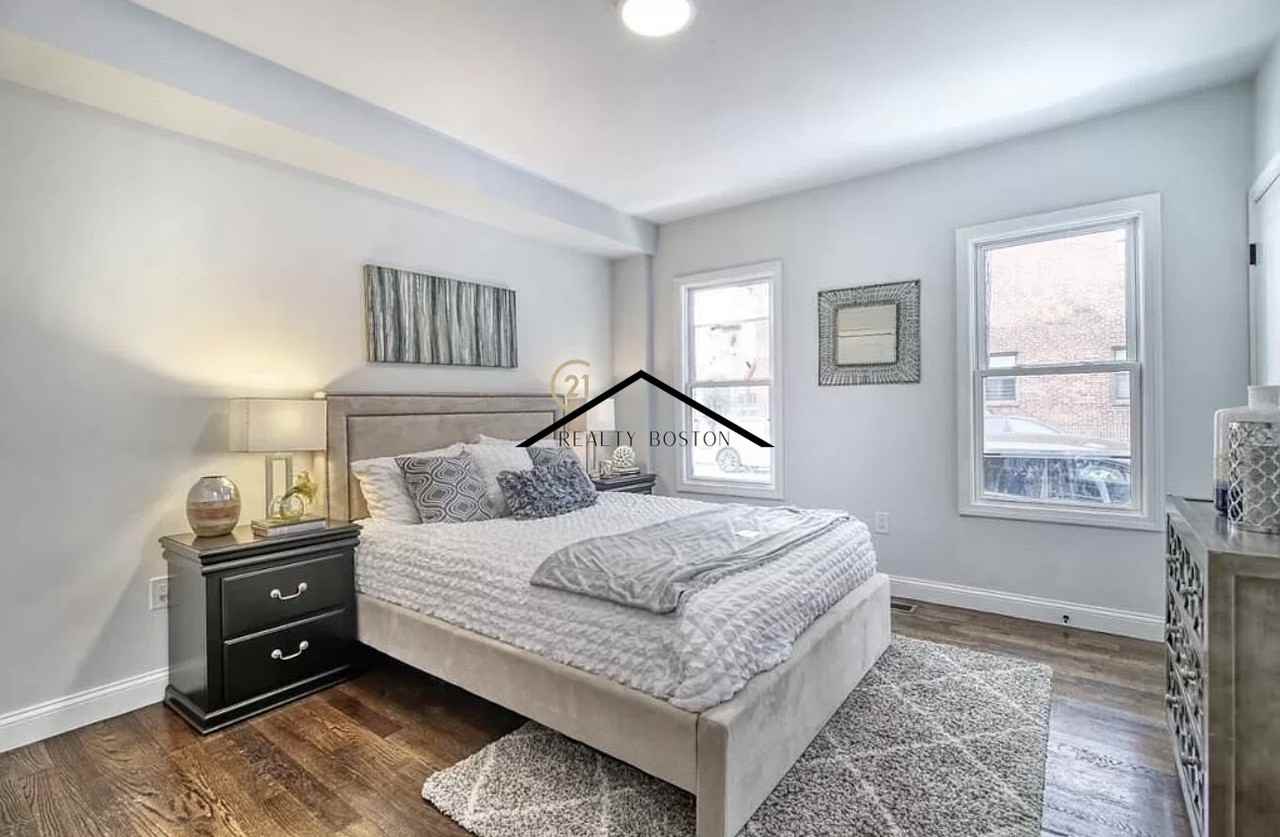 51 Havre St #1 - Photo 5 of 7