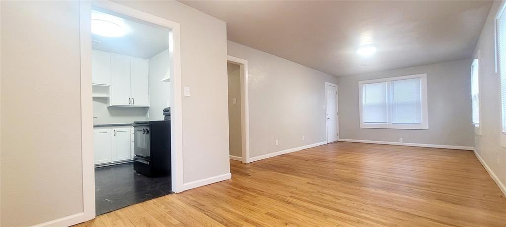 225 West Ercoupe Drive - Photo 4 of 21