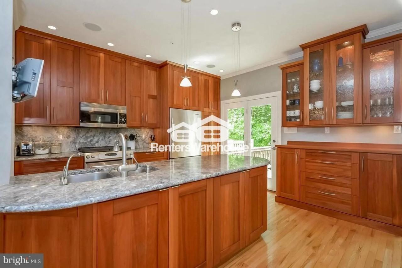1308 Breckenridge Cir - Photo 2 of 28