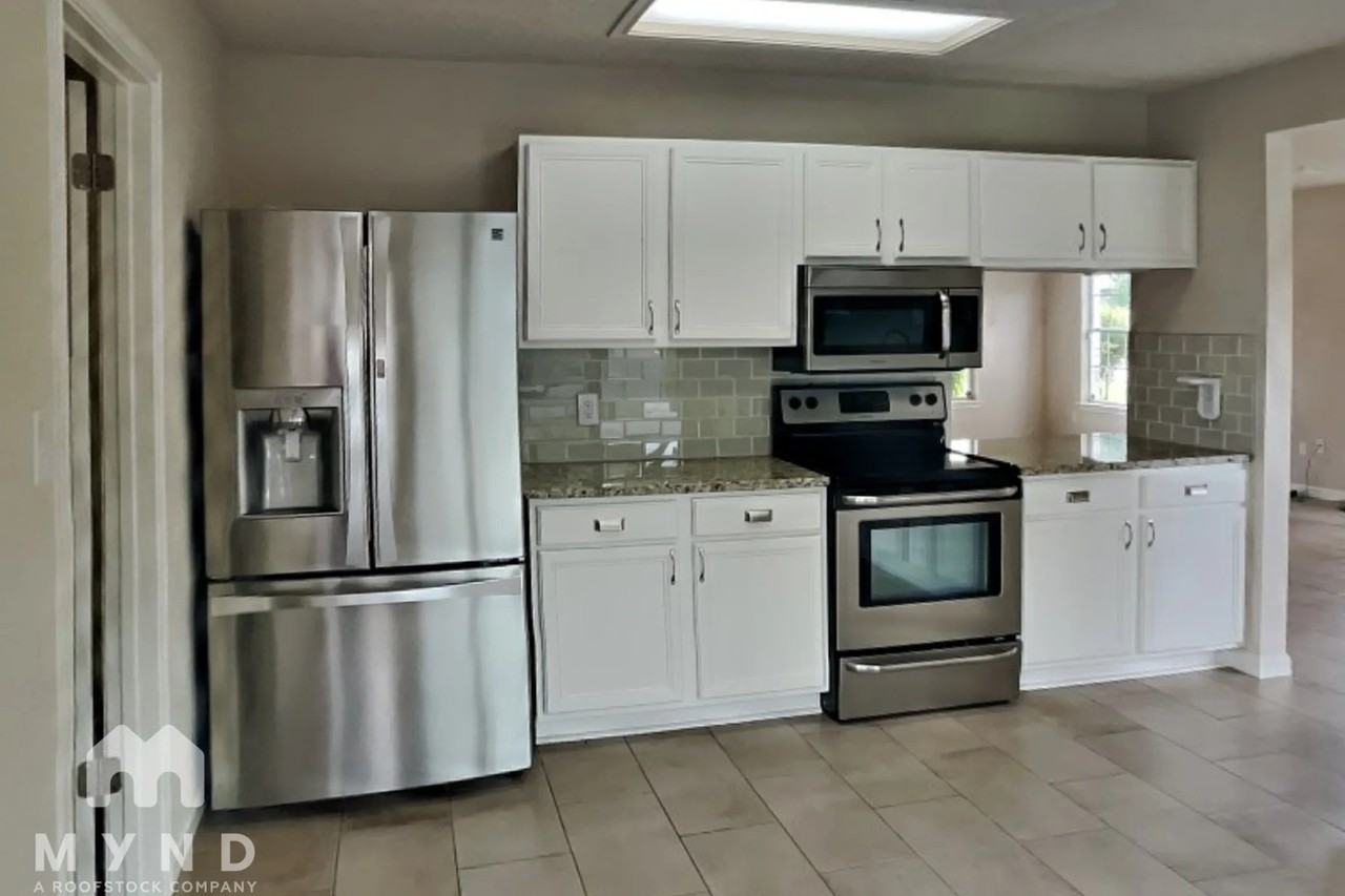 800 Kessler Cv - Photo 3 of 23
