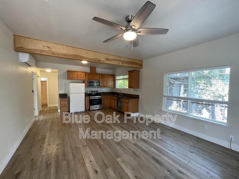 330 Oak St #1 - Photo 2 of 10