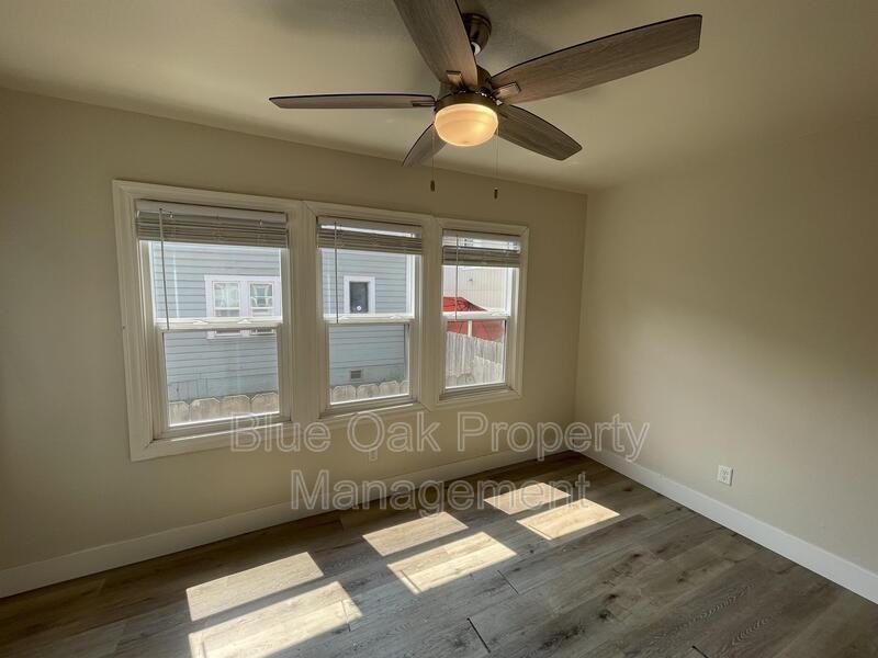 330 Oak St #1 - Photo 7 of 10