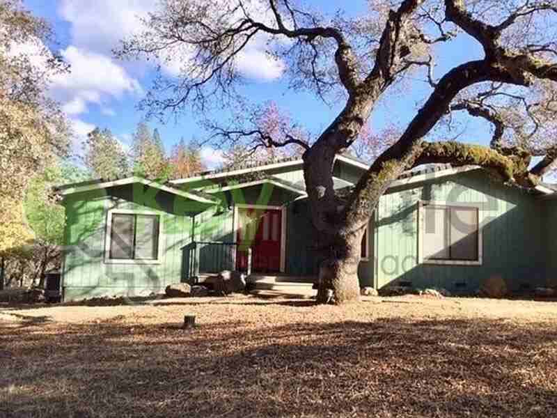 3140 Cascade Trl - Photo 3 of 21