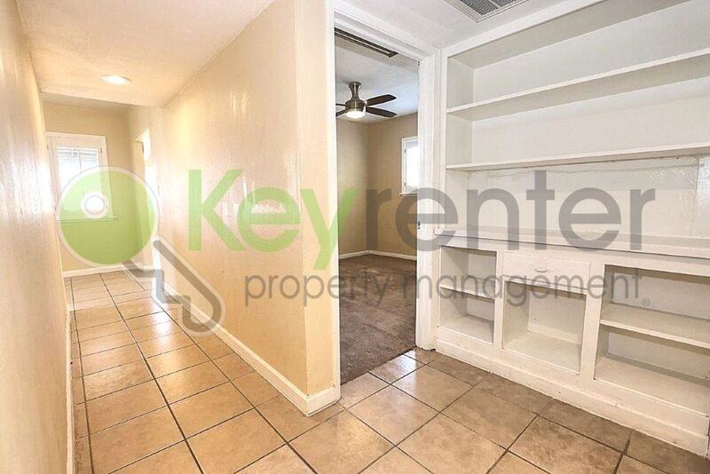 242 Santiago Ave #242 - Photo 6 of 13