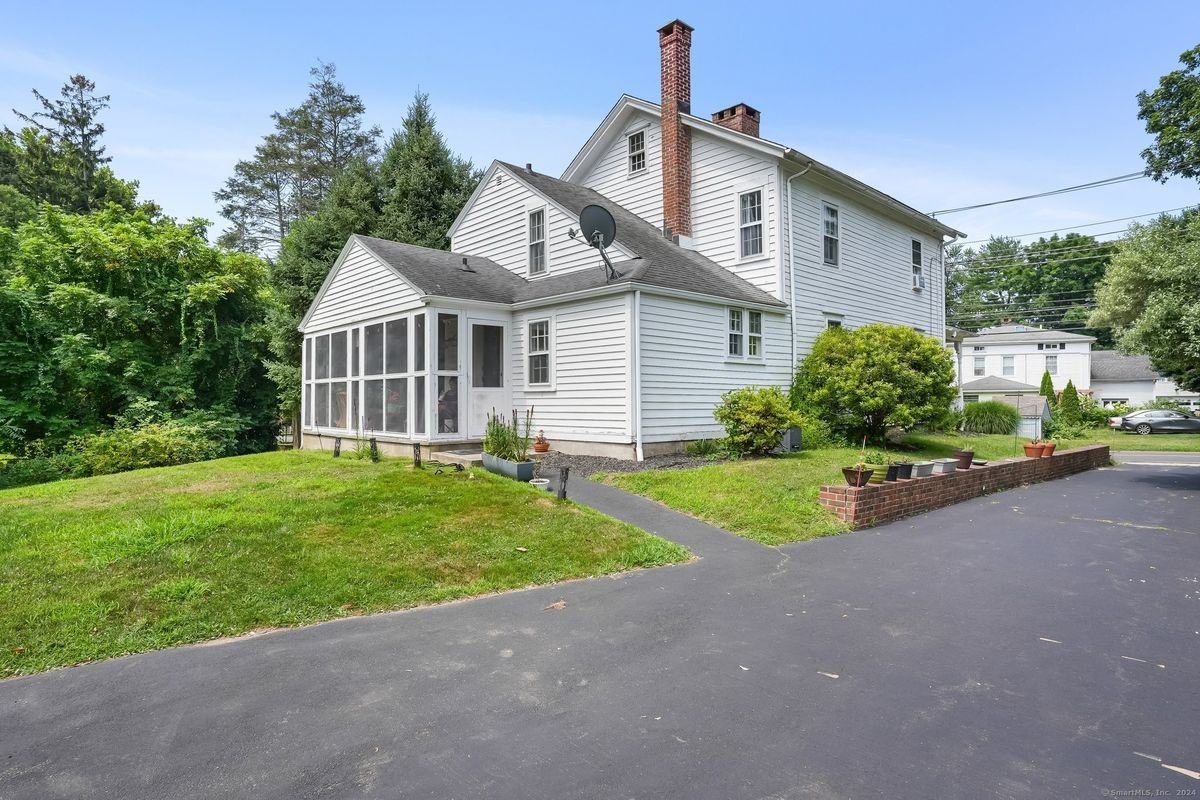74 Shelton Rd - Photo 3 of 15