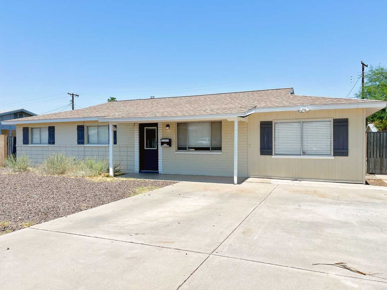 1220 W Romo Jones St - Photo 2 of 24