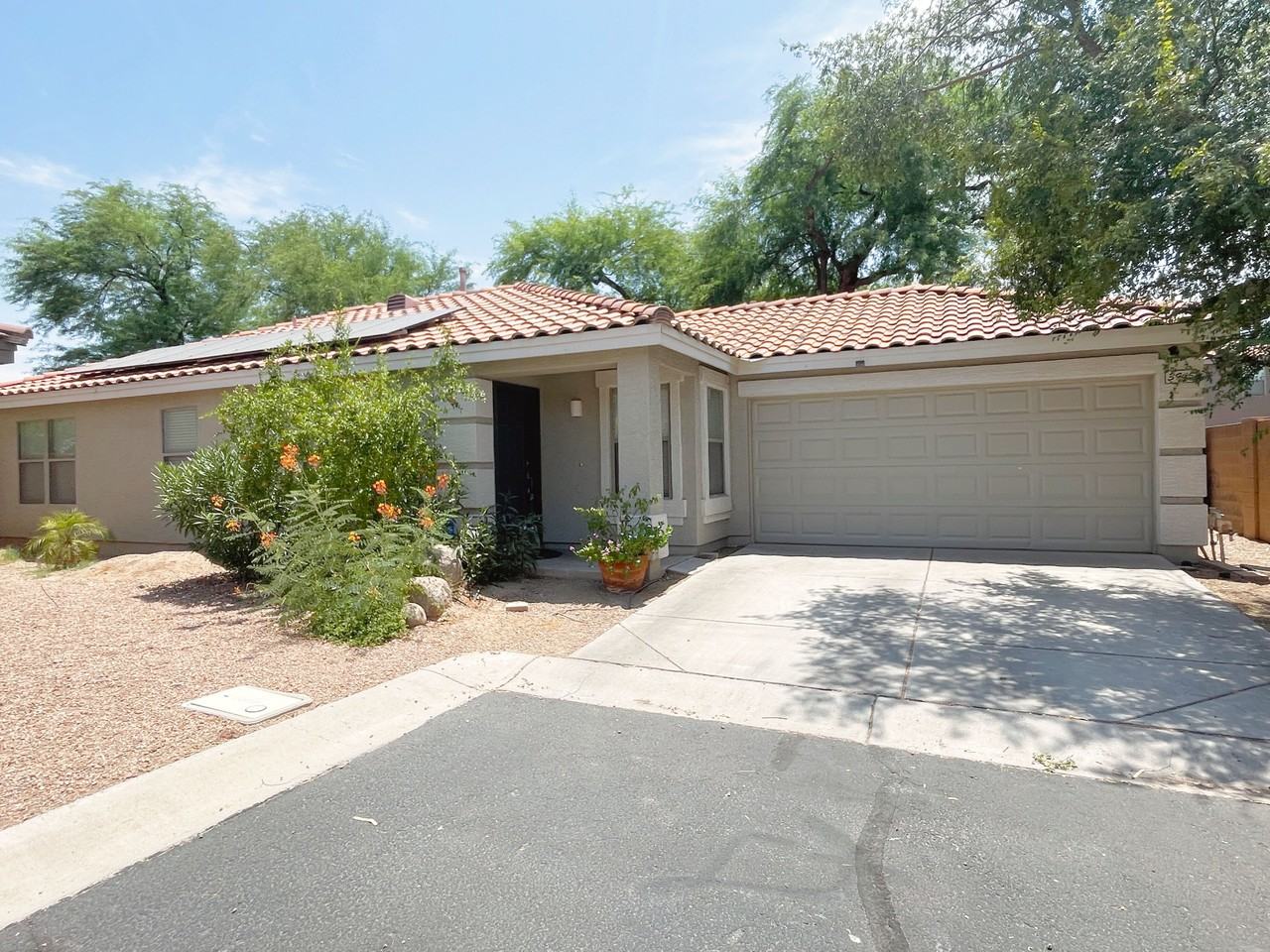 3945 S Illinois St - Photo 2 of 24