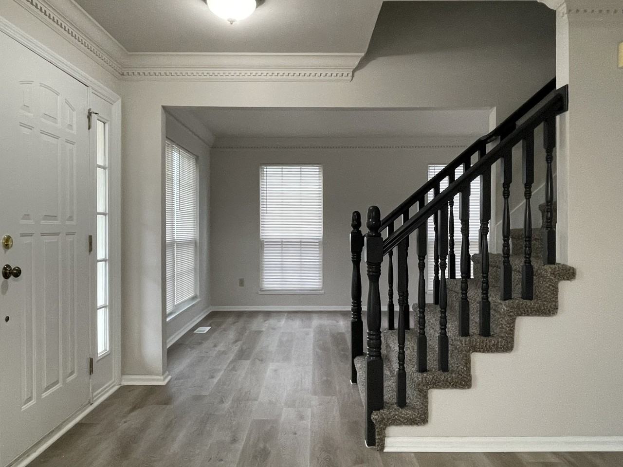 16920 Hickory Forest Ln - Photo 2 of 29