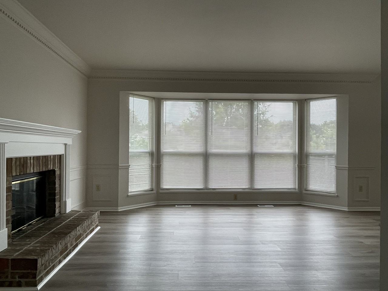 16920 Hickory Forest Ln - Photo 3 of 29