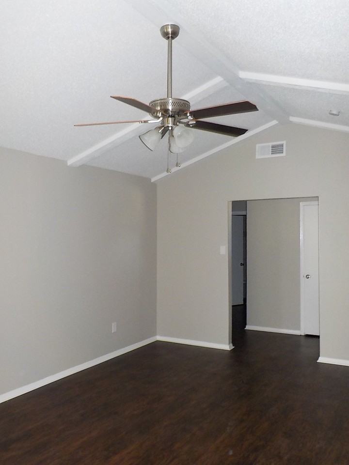 9815 Mill Valley Ln - Photo 2 of 10