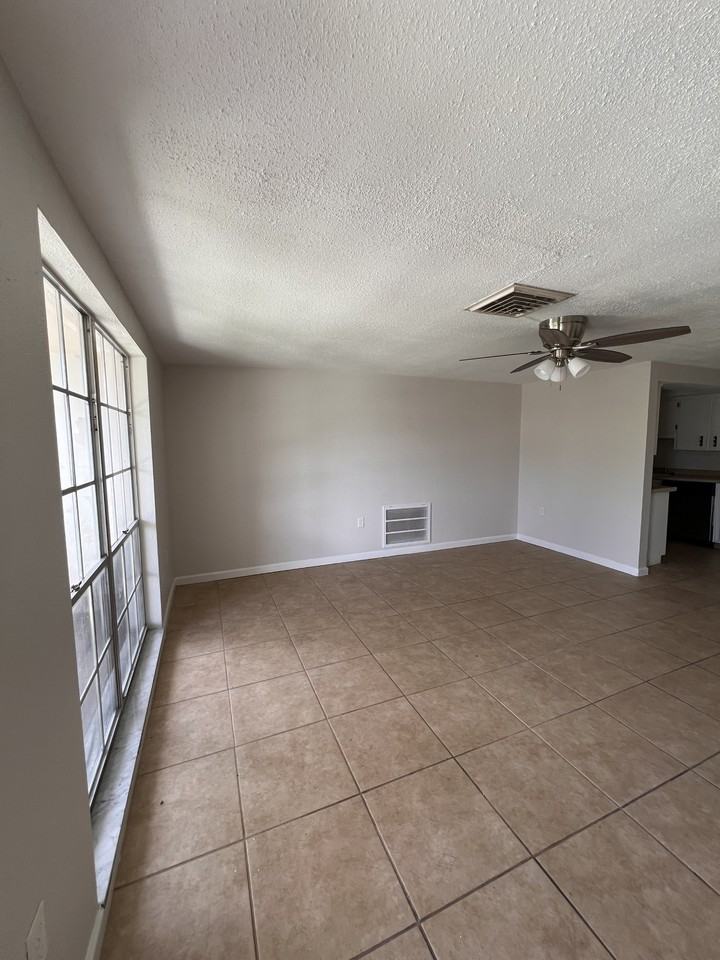 6804 El Camino Paloma St - Photo 3 of 15