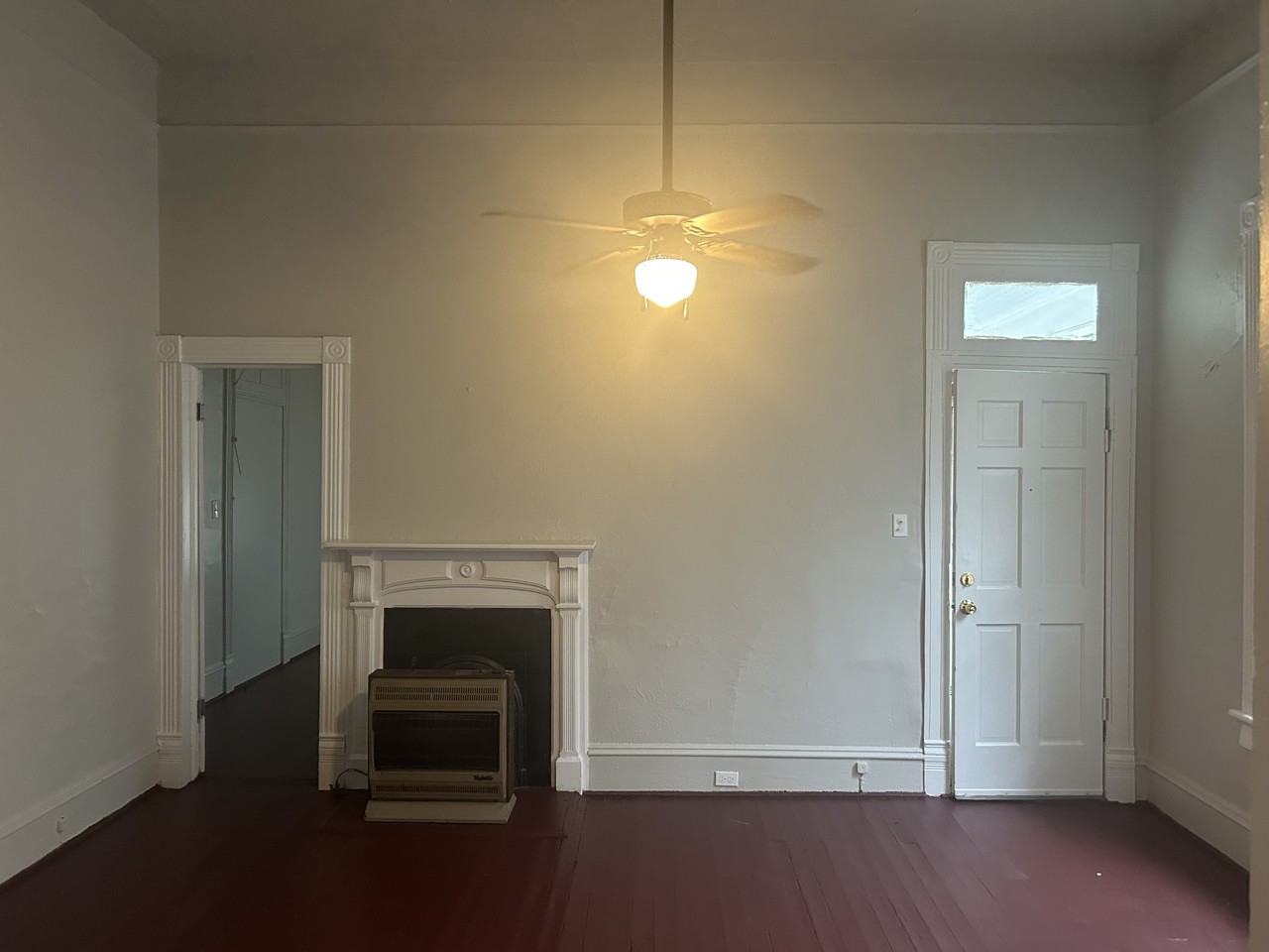 1220 18th St #B - Photo 2 of 6