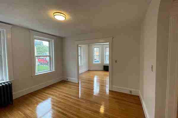 257 Washington St #4 - Photo 6 of 9