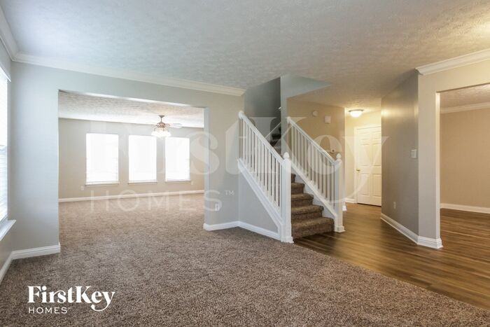 8124 Grassy Meadow Ln - Photo 2 of 15