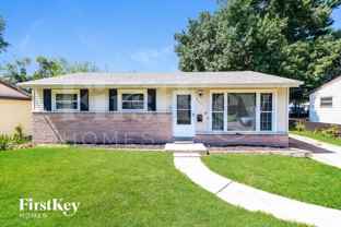 740 Lilac Dr - Photo 1 of 1