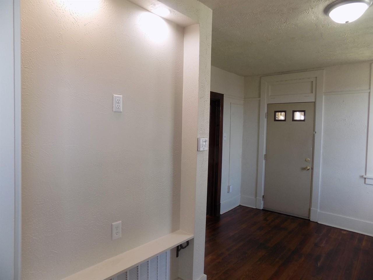 838 Ridge Avenue - Photo 2 of 20