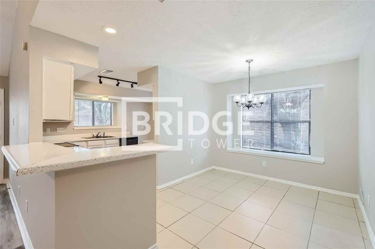 1304 Seabrook Drive - Photo 5 of 16