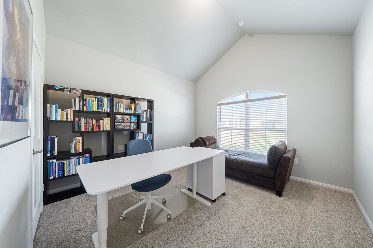 2412 Star Hill Ranch St - Photo 2 of 43
