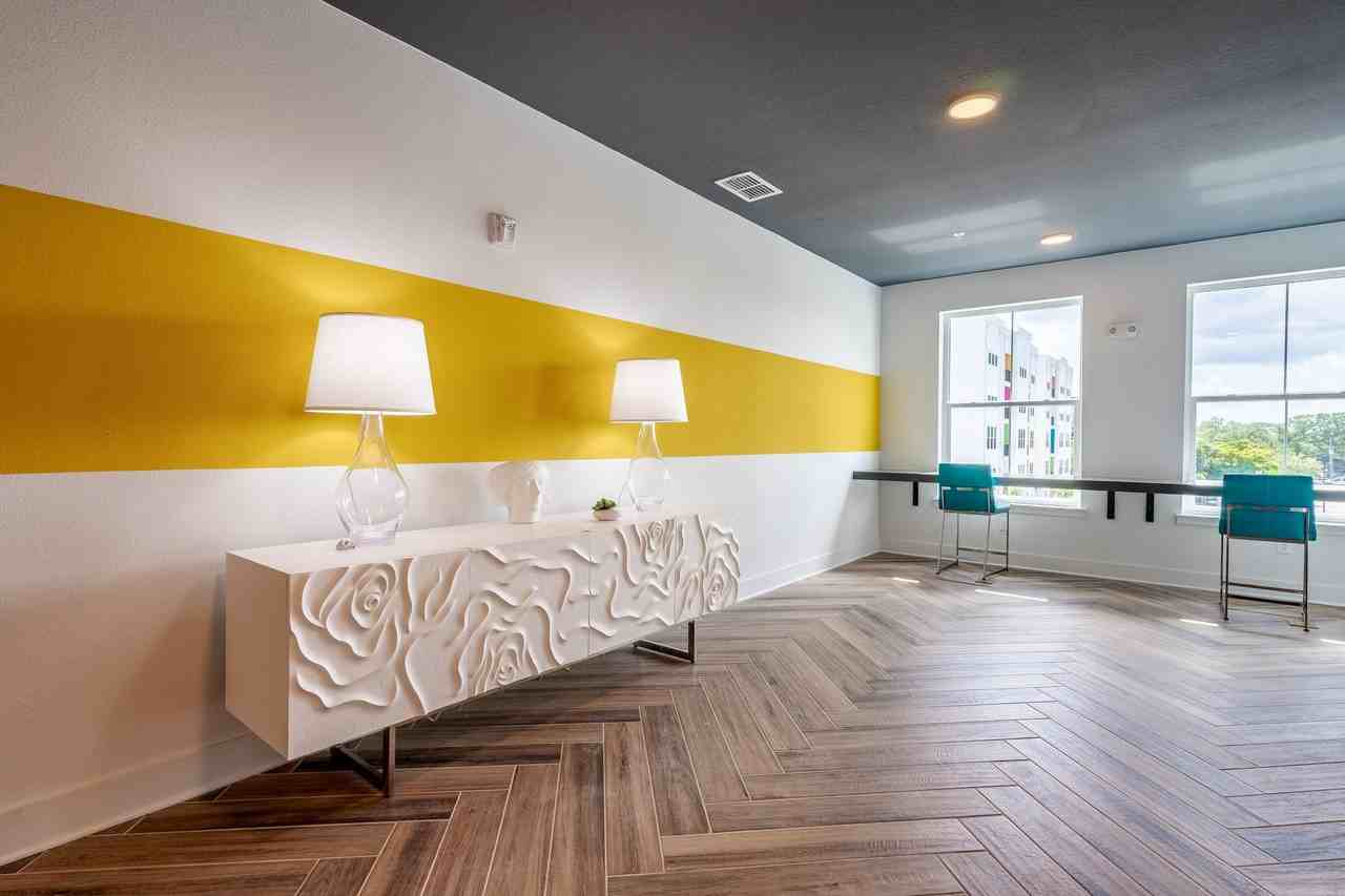 The Met - Photo 6 of 19