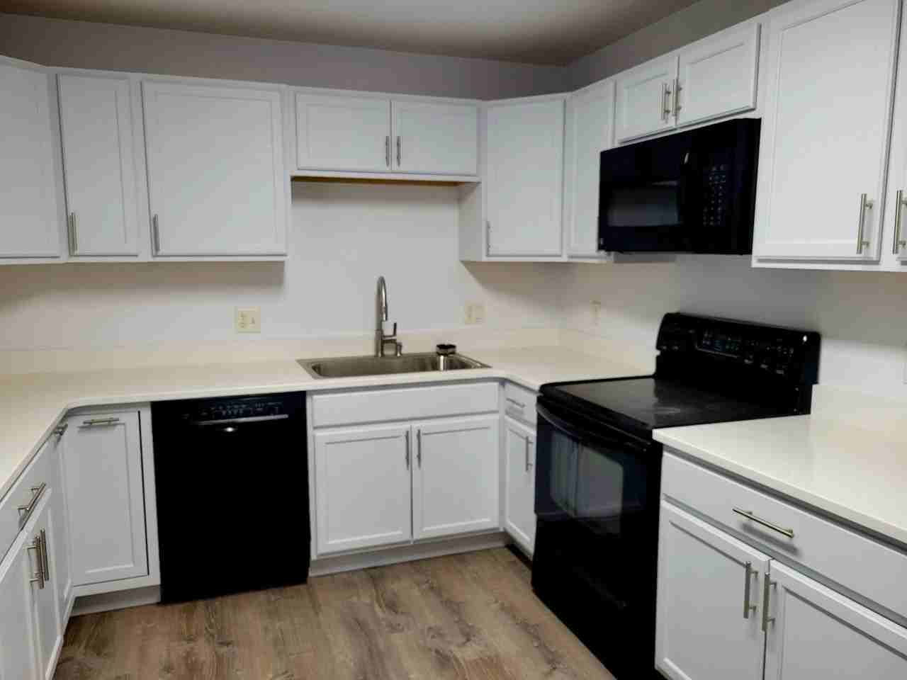 217 E Dresser Rd - Photo 2 of 20