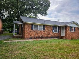 featured image of 1221 Auten Rd