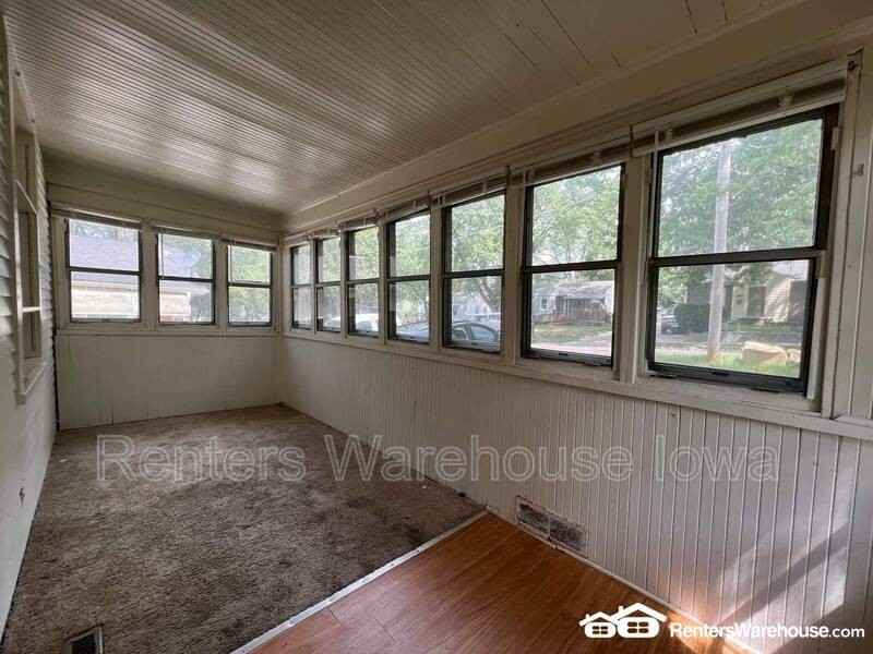 3113 E Washington Ave - Photo 2 of 18