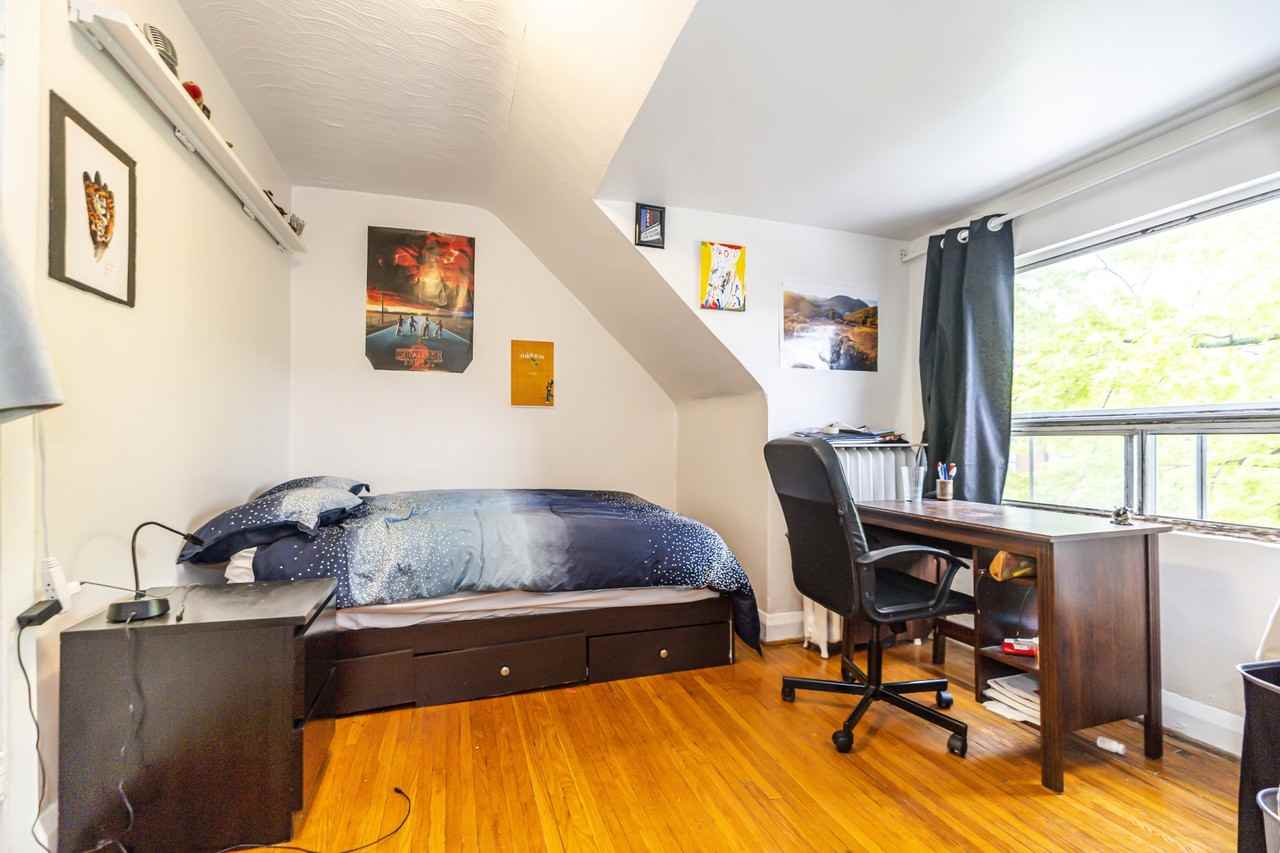 150 Palmerston Avenue #B - Photo 4 of 10