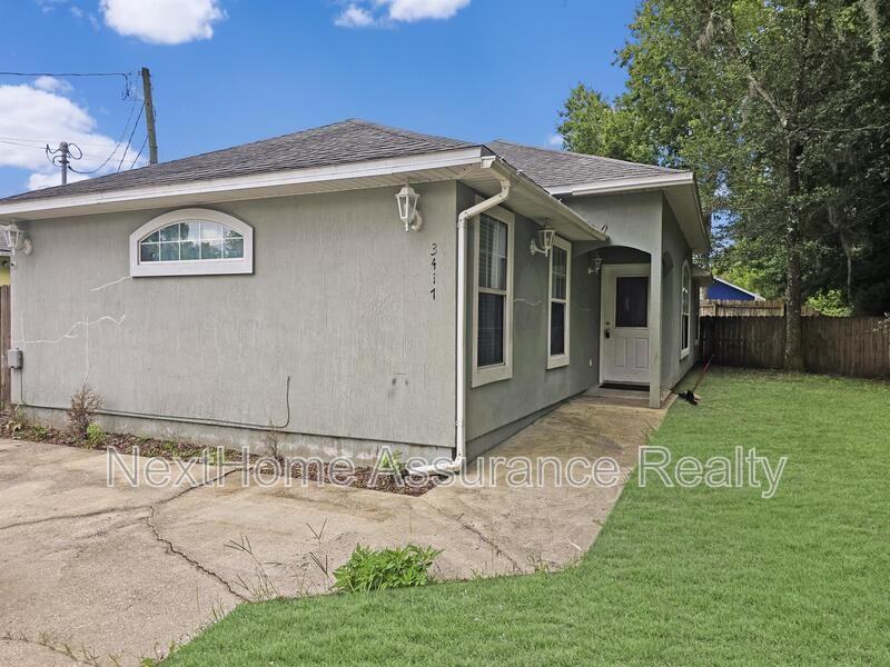 3417 5th St - Photo 2 of 11