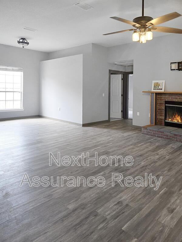 3417 5th St - Photo 3 of 11