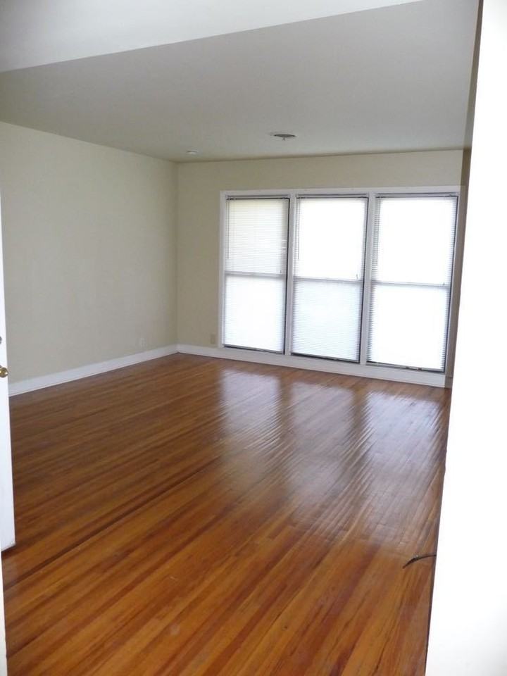 246 White Bridge Pike - Photo 2 of 12