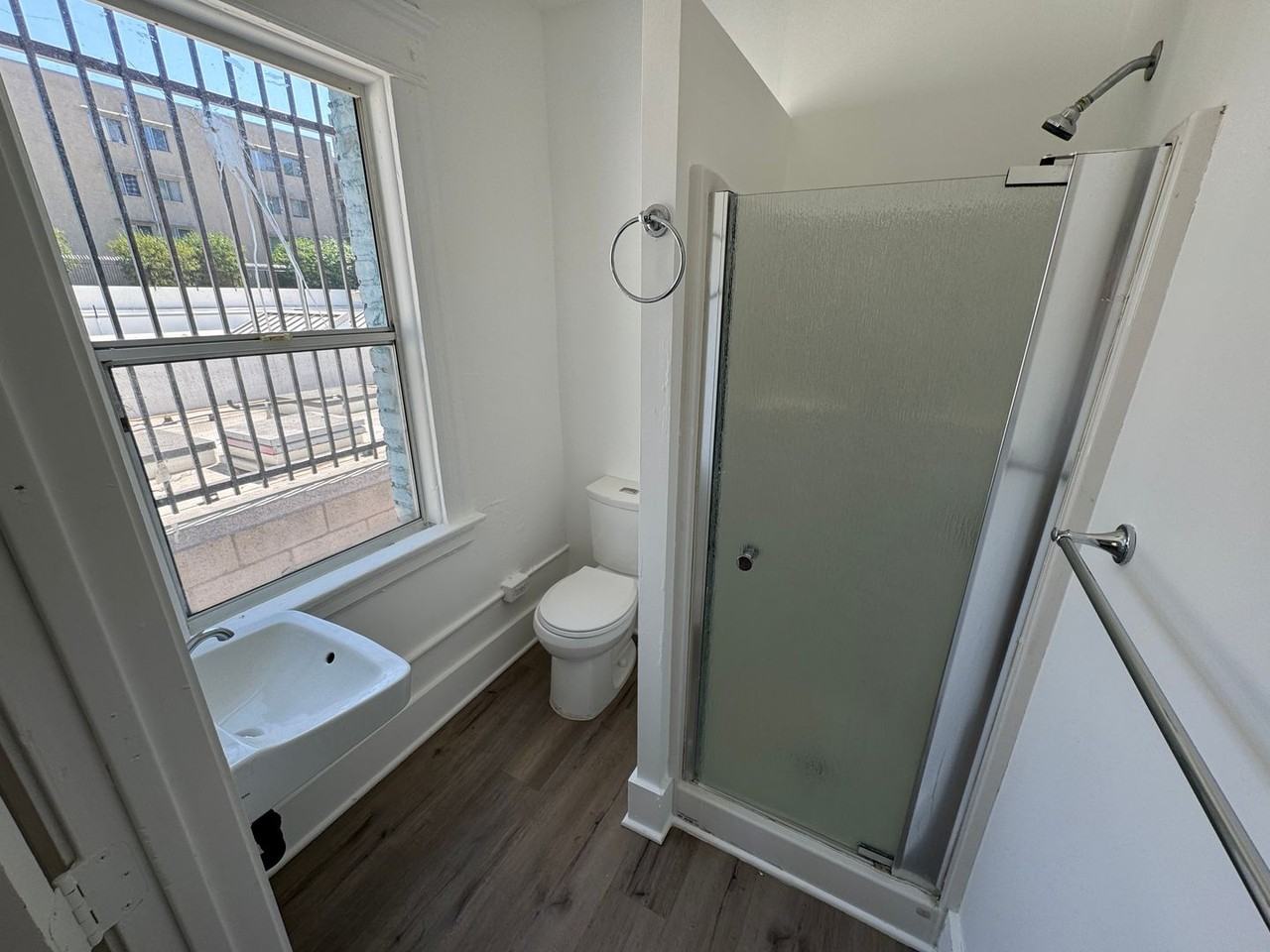 640 San Julian St - Photo 5 of 7