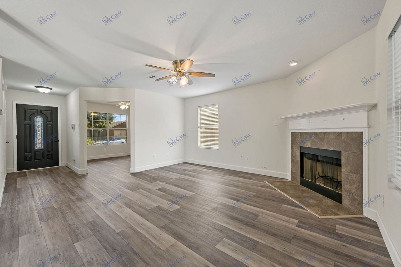 2113 Franks St - Photo 2 of 22