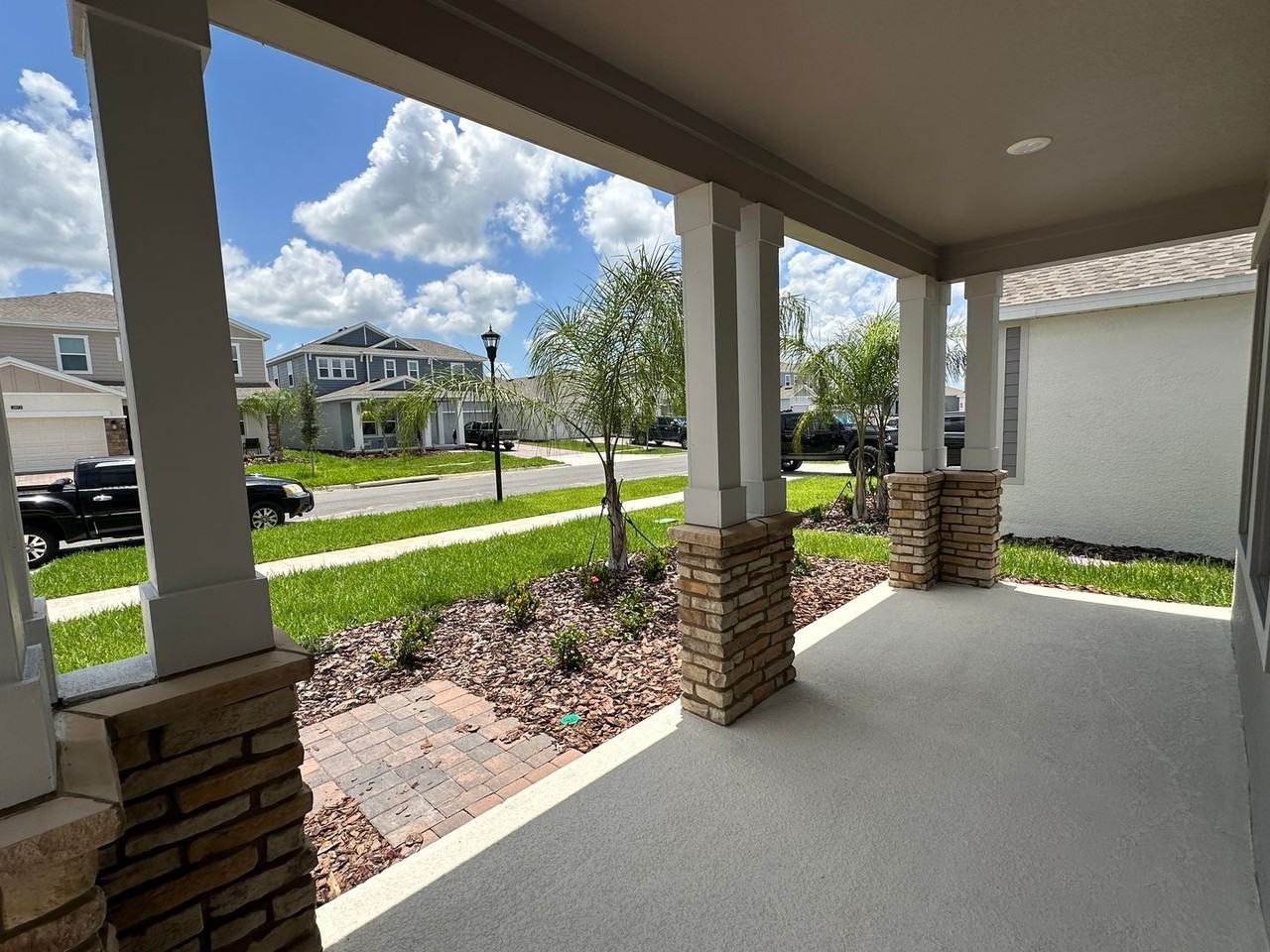 2892 Armstrong Ave - Photo 3 of 30