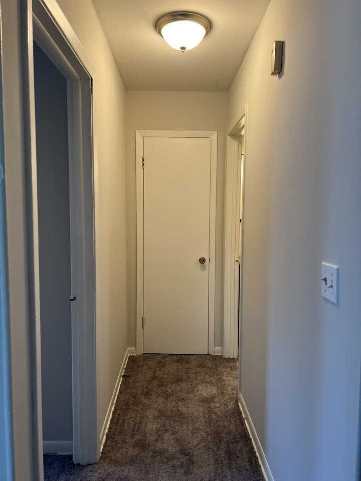 744 Gillette Avenue - Photo 3 of 9