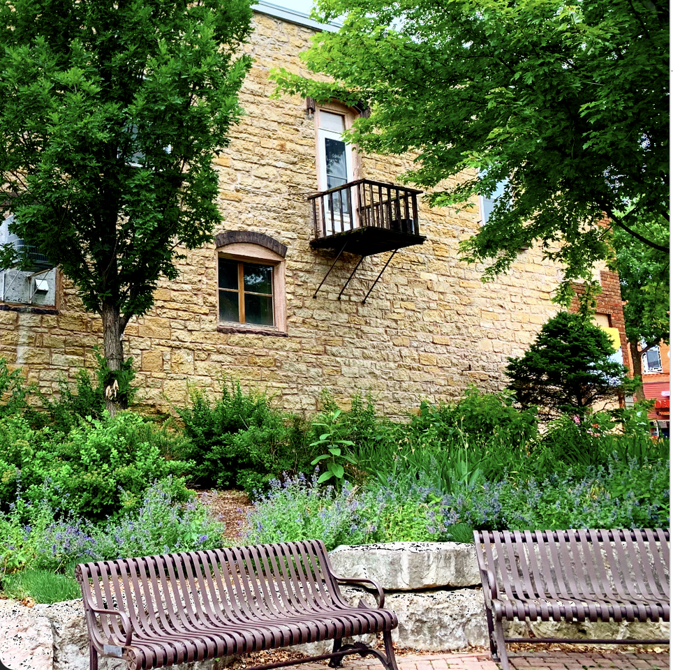 Jono Falls LLC - Photo 2 of 3