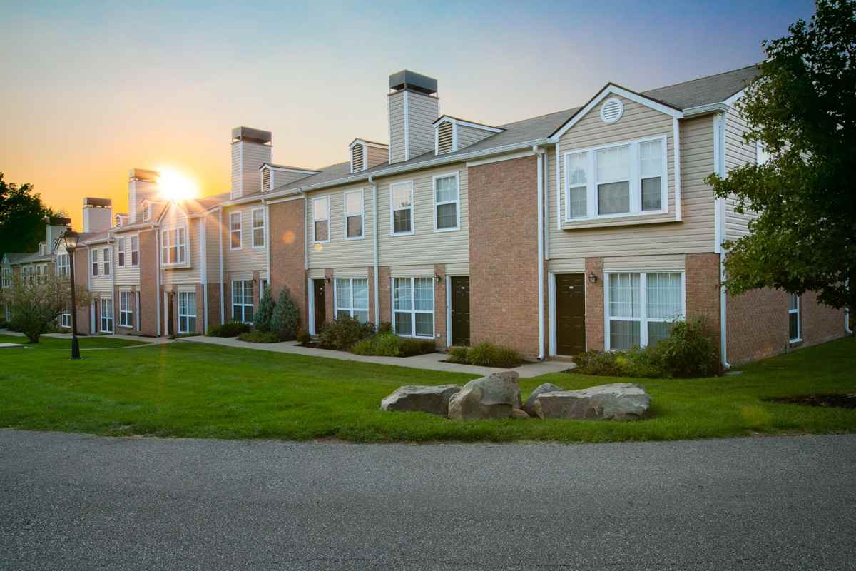 Williamsburg Townhomes Rental Homes Apartments 6636 Deerfield Dr